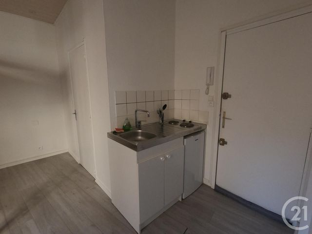 Afficher la photo en grand Appartement F1 à louer - 1 pièce - 16.0 m2 - BESANCON - 25 - FRANCHE-COMTE - Century 21 Avenir Immobilier