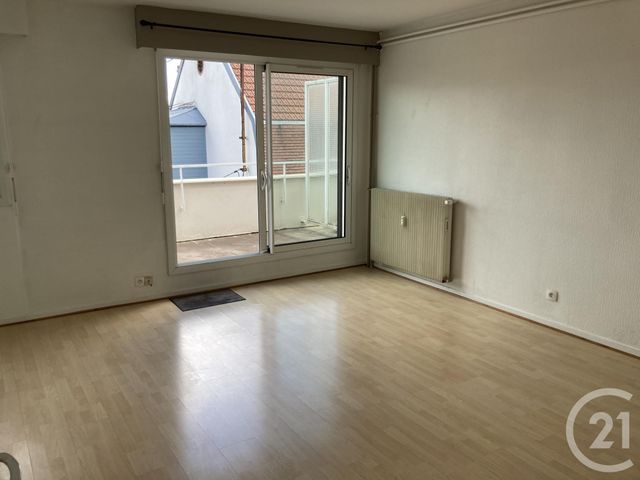 Appartement F1 à vendre - 1 pièce - 35.11 m2 - BESANCON - 25 - FRANCHE-COMTE - Century 21 Avenir Immobilier Appartement F1 à vendre - 1 pièce - 35.11 m2 - BESANCON - 25 - FRANCHE-COMTE - Century 21 Avenir Immobilier