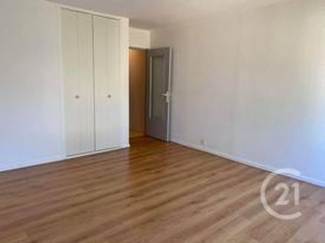 Appartement F1 à vendre - 1 pièce - 27.54 m2 - BESANCON - 25 - FRANCHE-COMTE - Century 21 Avenir Immobilier Appartement F1 à vendre - 1 pièce - 27.54 m2 - BESANCON - 25 - FRANCHE-COMTE - Century 21 Avenir Immobilier
