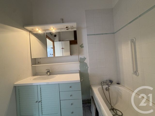 Appartement T3 à vendre - 3 pièces - 59.3 m2 - BESANCON - 25 - FRANCHE-COMTE - Century 21 Avenir Immobilier