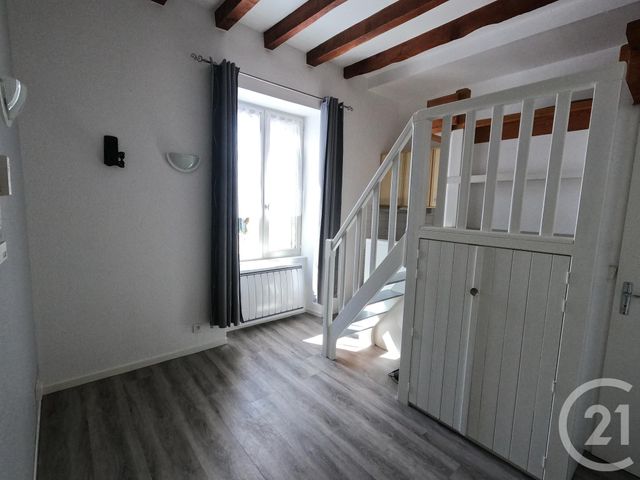Studio à louer - 1 pièce - 13.0 m2 - BESANCON - 25 - FRANCHE-COMTE - Century 21 Avenir Immobilier Studio à louer - 1 pièce - 13.0 m2 - BESANCON - 25 - FRANCHE-COMTE - Century 21 Avenir Immobilier