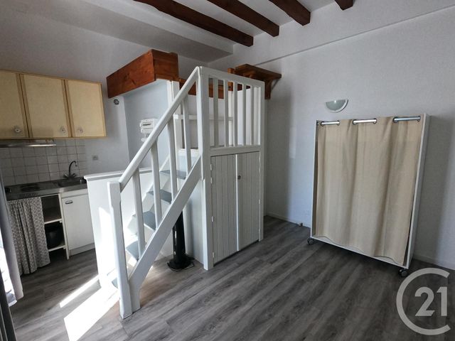Studio à louer - 1 pièce - 13.0 m2 - BESANCON - 25 - FRANCHE-COMTE - Century 21 Avenir Immobilier Studio à louer - 1 pièce - 13.0 m2 - BESANCON - 25 - FRANCHE-COMTE - Century 21 Avenir Immobilier