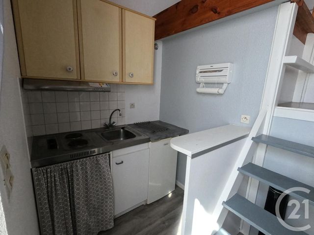 Studio à louer - 1 pièce - 13.0 m2 - BESANCON - 25 - FRANCHE-COMTE - Century 21 Avenir Immobilier Studio à louer - 1 pièce - 13.0 m2 - BESANCON - 25 - FRANCHE-COMTE - Century 21 Avenir Immobilier