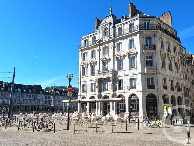 Appartement F1 à louer - 1 pièce - 40.0 m2 - BESANCON - 25 - FRANCHE-COMTE - Century 21 Avenir Immobilier Appartement F1 à louer - 1 pièce - 40.0 m2 - BESANCON - 25 - FRANCHE-COMTE - Century 21 Avenir Immobilier