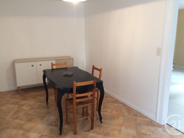 Appartement T4 à vendre - 3 pièces - 70.25 m2 - BESANCON - 25 - FRANCHE-COMTE - Century 21 Avenir Immobilier Appartement T4 à vendre - 3 pièces - 70.25 m2 - BESANCON - 25 - FRANCHE-COMTE - Century 21 Avenir Immobilier