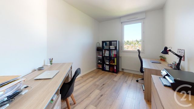 Afficher la photo en grand Appartement F4 à vendre - 4 pièces - 80.0 m2 - BESANCON - 25 - FRANCHE-COMTE - Century 21 Avenir Immobilier