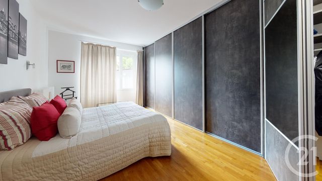 Appartement F4 à vendre - 4 pièces - 130.0 m2 - BESANCON - 25 - FRANCHE-COMTE - Century 21 Avenir Immobilier Appartement F4 à vendre - 4 pièces - 130.0 m2 - BESANCON - 25 - FRANCHE-COMTE - Century 21 Avenir Immobilier