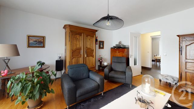 Appartement F4 à vendre - 4 pièces - 130.0 m2 - BESANCON - 25 - FRANCHE-COMTE - Century 21 Avenir Immobilier Appartement F4 à vendre - 4 pièces - 130.0 m2 - BESANCON - 25 - FRANCHE-COMTE - Century 21 Avenir Immobilier