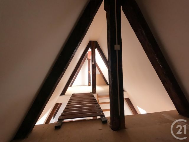 Afficher la photo en grand Appartement F5 à louer - 5 pièces - 95.84 m2 - BESANCON - 25 - FRANCHE-COMTE - Century 21 Avenir Immobilier