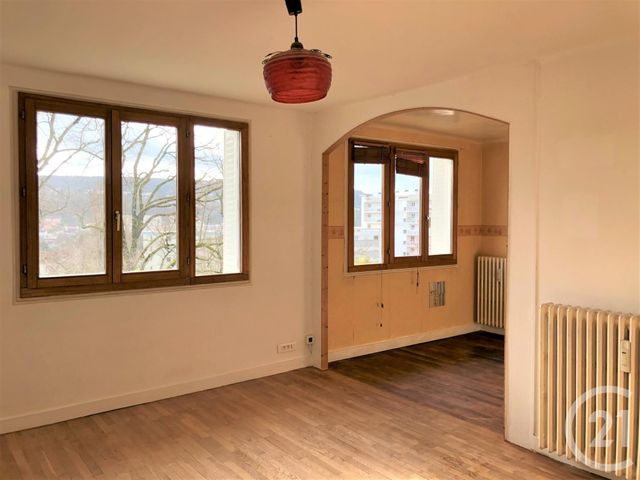 Afficher la photo en grand Appartement T4 à louer - 4 pièces - 65.0 m2 - BESANCON - 25 - FRANCHE-COMTE - Century 21 Avenir Immobilier