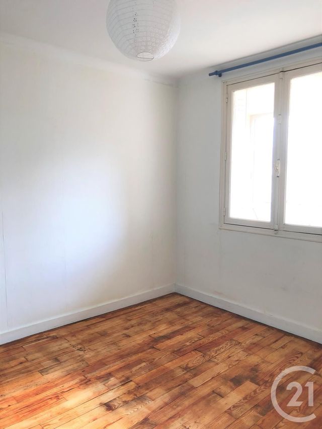 Afficher la photo en grand Appartement T4 à louer - 4 pièces - 65.0 m2 - BESANCON - 25 - FRANCHE-COMTE - Century 21 Avenir Immobilier