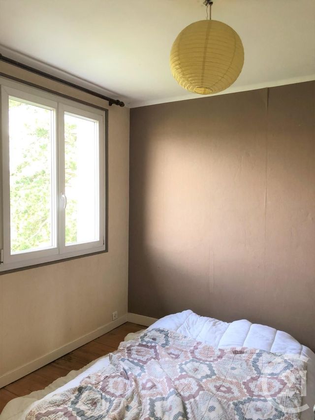 Afficher la photo en grand Appartement T4 à louer - 4 pièces - 65.0 m2 - BESANCON - 25 - FRANCHE-COMTE - Century 21 Avenir Immobilier