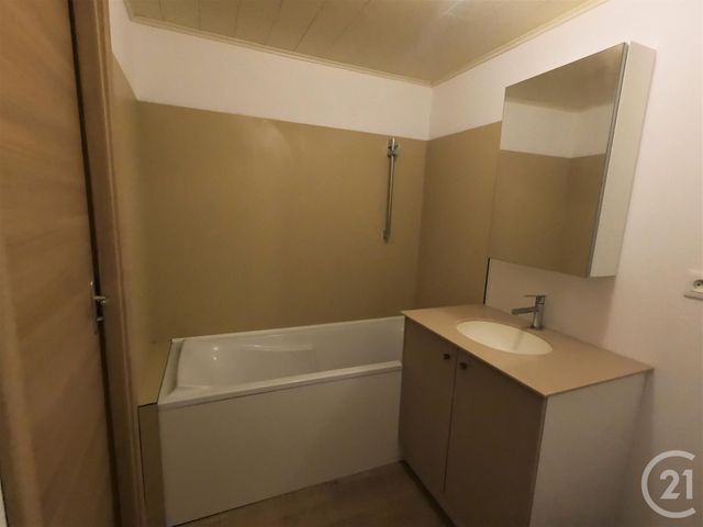 Afficher la photo en grand Appartement F3 à louer - 3 pièces - 50.0 m2 - FRANOIS - 25 - FRANCHE-COMTE - Century 21 Avenir Immobilier