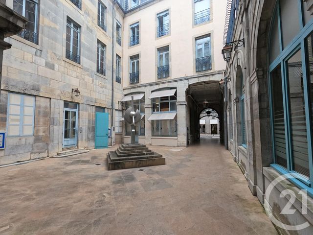 Afficher la photo en grand Appartement F3 à vendre - 3 pièces - 72.95 m2 - BESANCON - 25 - FRANCHE-COMTE - Century 21 Avenir Immobilier