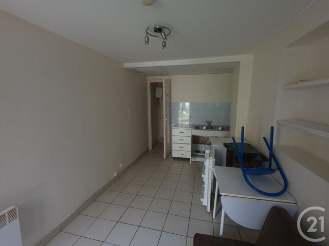 Afficher la photo en grand Studio à vendre - 1 pièce - 13.9 m2 - BESANCON - 25 - FRANCHE-COMTE - Century 21 Avenir Immobilier