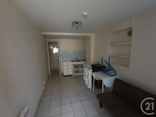 Afficher la photo en grand Studio à vendre - 1 pièce - 13.9 m2 - BESANCON - 25 - FRANCHE-COMTE - Century 21 Avenir Immobilier