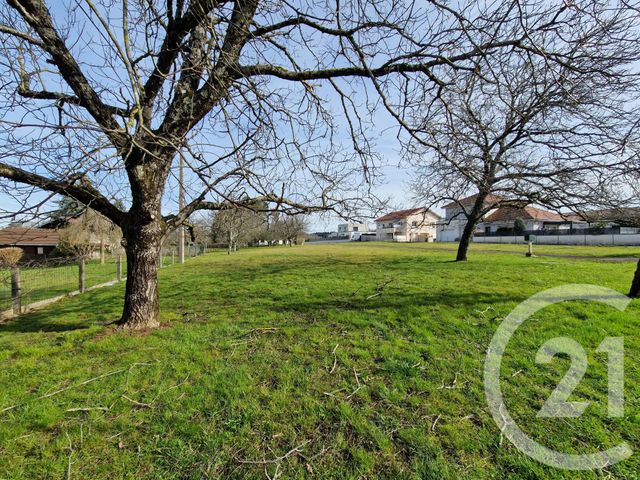 terrain - MONTFERRAND LE CHATEAU - 25