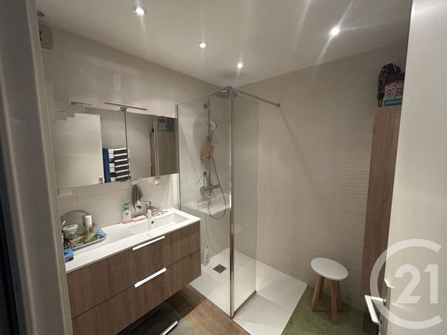 Appartement T5 à vendre - 6 pièces - 106.53 m2 - BESANCON - 25 - FRANCHE-COMTE - Century 21 Avenir Immobilier