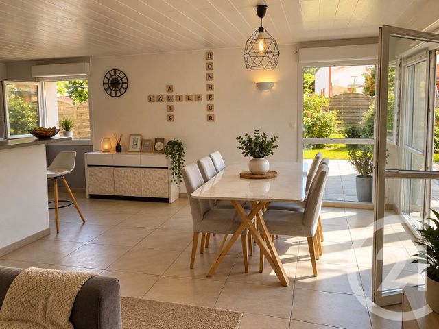 Appartement F5 à vendre - 5 pièces - 76.0 m2 - ROCHE LEZ BEAUPRE - 25 - FRANCHE-COMTE - Century 21 Avenir Immobilier
