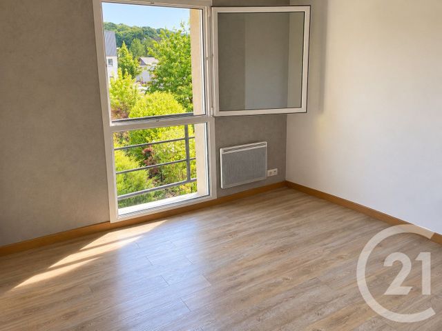 Appartement F5 à vendre - 5 pièces - 76.0 m2 - ROCHE LEZ BEAUPRE - 25 - FRANCHE-COMTE - Century 21 Avenir Immobilier