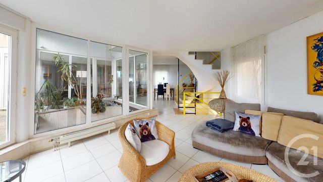 Appartement F9 à vendre - 9 pièces - 198.0 m2 - BESANCON - 25 - FRANCHE-COMTE - Century 21 Avenir Immobilier