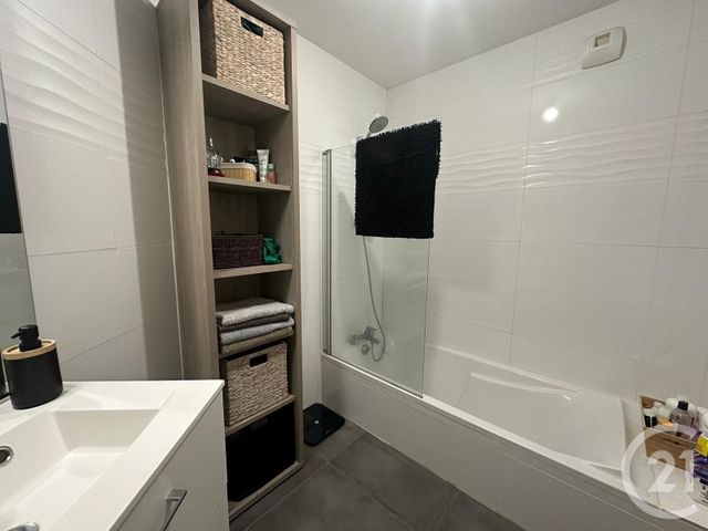 Appartement T3 à louer - 3 pièces - 95.0 m2 - MAMIROLLE - 25 - FRANCHE-COMTE - Century 21 Avenir Immobilier