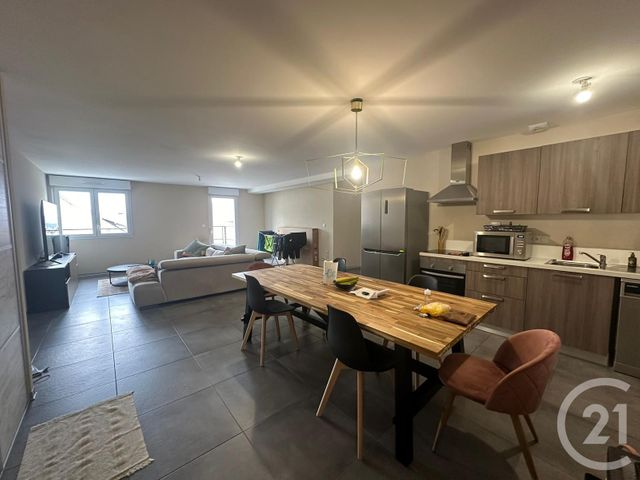 Appartement T3 à louer - 3 pièces - 95.0 m2 - MAMIROLLE - 25 - FRANCHE-COMTE - Century 21 Avenir Immobilier