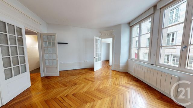 Appartement T5 à louer - 5 pièces - 154.0 m2 - BESANCON - 25 - FRANCHE-COMTE - Century 21 Avenir Immobilier