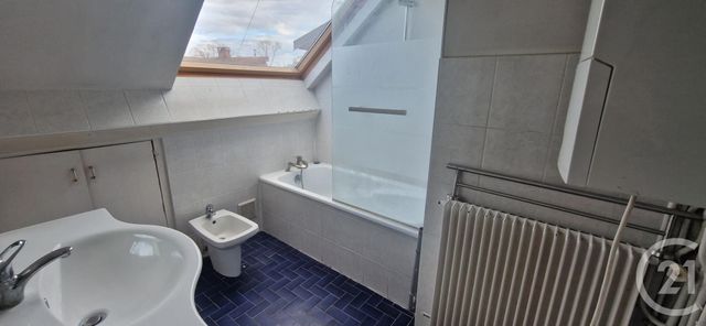 Afficher la photo en grand Appartement F5 à vendre - 8 pièces - 130.0 m2 - BESANCON - 25 - FRANCHE-COMTE - Century 21 Avenir Immobilier