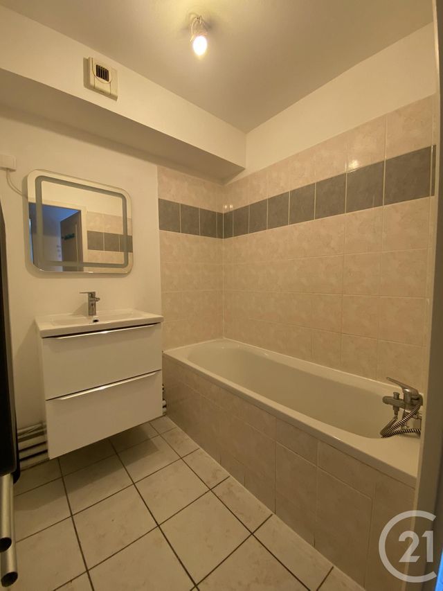 Appartement F3 à vendre - 3 pièces - 56.89 m2 - BESANCON - 25 - FRANCHE-COMTE - Century 21 Avenir Immobilier