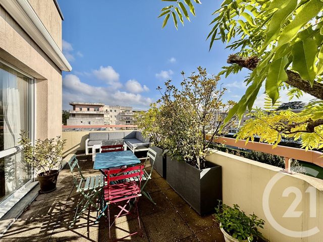 Appartement F6 à vendre - 6 pièces - 134.0 m2 - BESANCON - 25 - FRANCHE-COMTE - Century 21 Avenir Immobilier