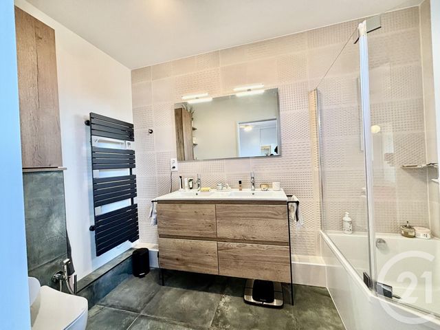 Appartement F6 à vendre - 6 pièces - 134.0 m2 - BESANCON - 25 - FRANCHE-COMTE - Century 21 Avenir Immobilier