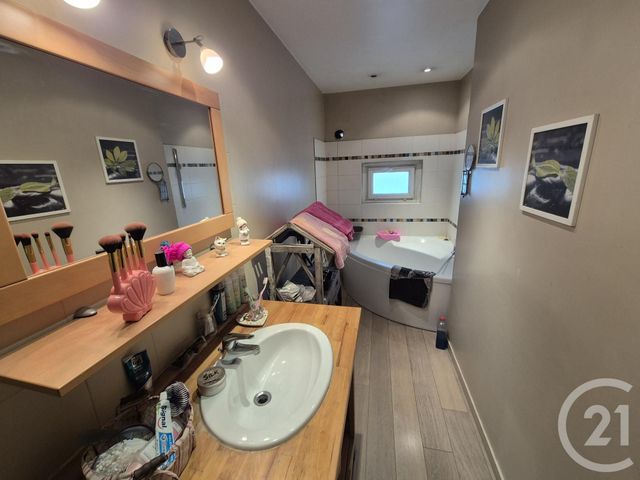 Appartement T4 à vendre - 4 pièces - 108.26 m2 - BESANCON - 25 - FRANCHE-COMTE - Century 21 Avenir Immobilier