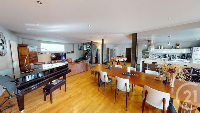 Appartement Atelier d'artiste à vendre - 5 pièces - 150.0 m2 - BESANCON - 25 - FRANCHE-COMTE - Century 21 Avenir Immobilier