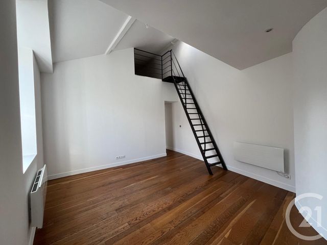 Appartement T5 à louer - 5 pièces - 75.0 m2 - BESANCON - 25 - FRANCHE-COMTE - Century 21 Avenir Immobilier