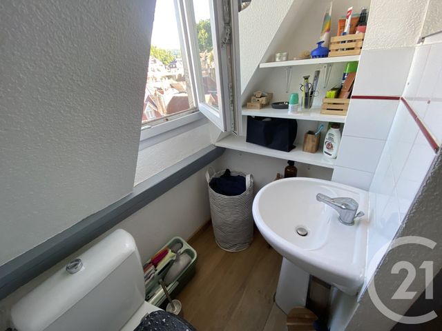 Afficher la photo en grand Appartement T1 à vendre - 1 pièce - 12.0 m2 - BESANCON - 25 - FRANCHE-COMTE - Century 21 Avenir Immobilier