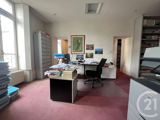 Afficher la photo en grand Appartement F4 à vendre - 4 pièces - 178.0 m2 - BESANCON - 25 - FRANCHE-COMTE - Century 21 Avenir Immobilier