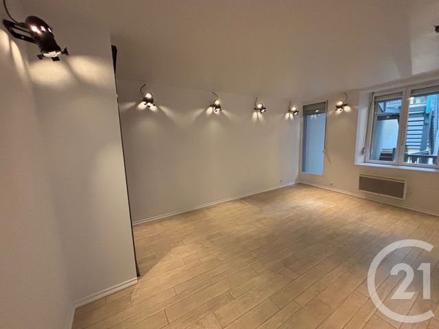 Appartement F2 à louer - 2 pièces - 42.0 m2 - BESANCON - 25 - FRANCHE-COMTE - Century 21 Avenir Immobilier