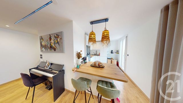 Afficher la photo en grand Appartement F3 à vendre - 3 pièces - 67.48 m2 - BESANCON - 25 - FRANCHE-COMTE - Century 21 Avenir Immobilier