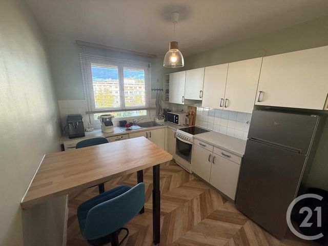 Afficher la photo en grand Appartement F4 à vendre - 4 pièces - 74.0 m2 - BESANCON - 25 - FRANCHE-COMTE - Century 21 Avenir Immobilier