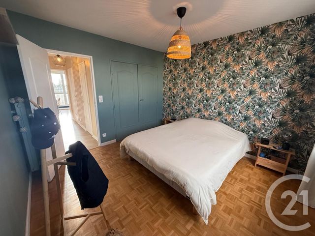 Afficher la photo en grand Appartement F4 à vendre - 4 pièces - 74.0 m2 - BESANCON - 25 - FRANCHE-COMTE - Century 21 Avenir Immobilier