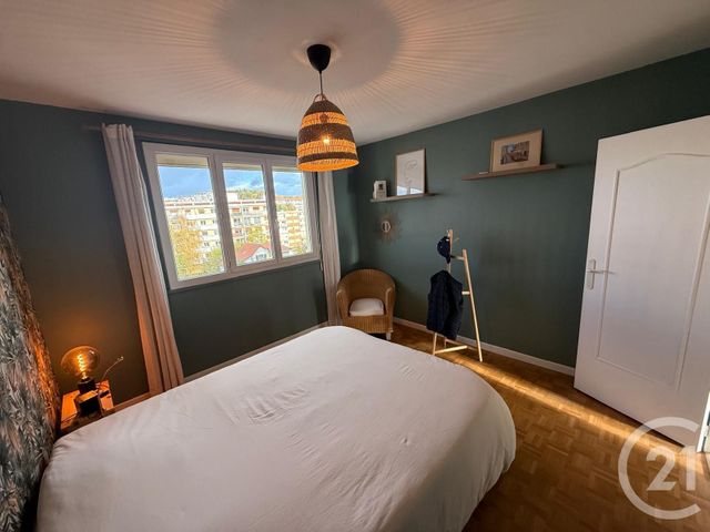 Afficher la photo en grand Appartement F4 à vendre - 4 pièces - 74.0 m2 - BESANCON - 25 - FRANCHE-COMTE - Century 21 Avenir Immobilier