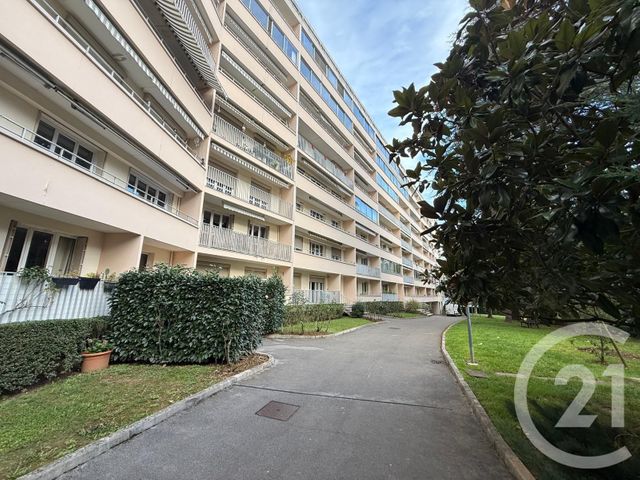 Afficher la photo en grand Appartement F4 à vendre - 4 pièces - 74.0 m2 - BESANCON - 25 - FRANCHE-COMTE - Century 21 Avenir Immobilier