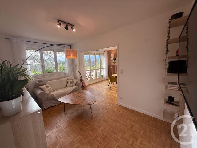 Afficher la photo en grand Appartement F4 à vendre - 4 pièces - 74.0 m2 - BESANCON - 25 - FRANCHE-COMTE - Century 21 Avenir Immobilier