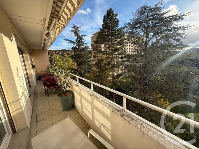 Afficher la photo en grand Appartement F4 à vendre - 4 pièces - 74.0 m2 - BESANCON - 25 - FRANCHE-COMTE - Century 21 Avenir Immobilier