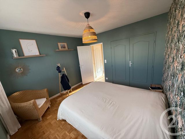 Afficher la photo en grand Appartement F4 à vendre - 4 pièces - 74.0 m2 - BESANCON - 25 - FRANCHE-COMTE - Century 21 Avenir Immobilier