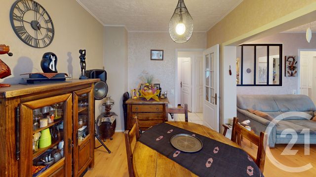Afficher la photo en grand Appartement T5 à vendre - 5 pièces - 77.84 m2 - BESANCON - 25 - FRANCHE-COMTE - Century 21 Avenir Immobilier