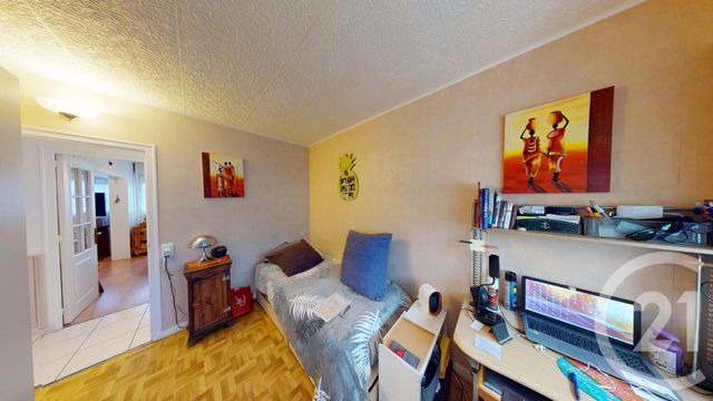 Afficher la photo en grand Appartement T5 à vendre - 5 pièces - 77.84 m2 - BESANCON - 25 - FRANCHE-COMTE - Century 21 Avenir Immobilier