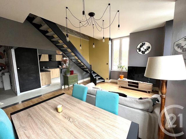 Appartement T2 à louer - 2 pièces - 61.62 m2 - POUILLEY LES VIGNES - 25 - FRANCHE-COMTE - Century 21 Avenir Immobilier