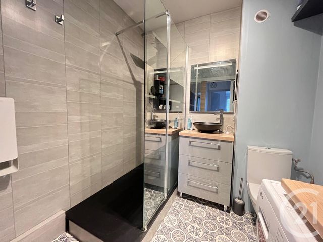 Appartement T2 à louer - 2 pièces - 61.62 m2 - POUILLEY LES VIGNES - 25 - FRANCHE-COMTE - Century 21 Avenir Immobilier